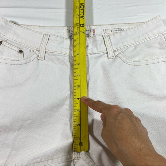 Levi’s Strauss Honestly Made Shorts Low Rise Size 10 White Jean Shorts S… - Picture 6 of 10